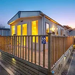 Discover, Relax, Enjoy - All-Round Luxury Lodge